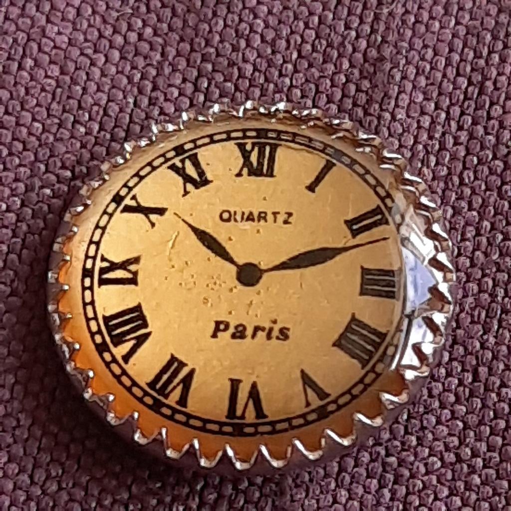10 Plastic Knoopjes met een Klok Quartz Paris, Verzenden, Zo goed als nieuw