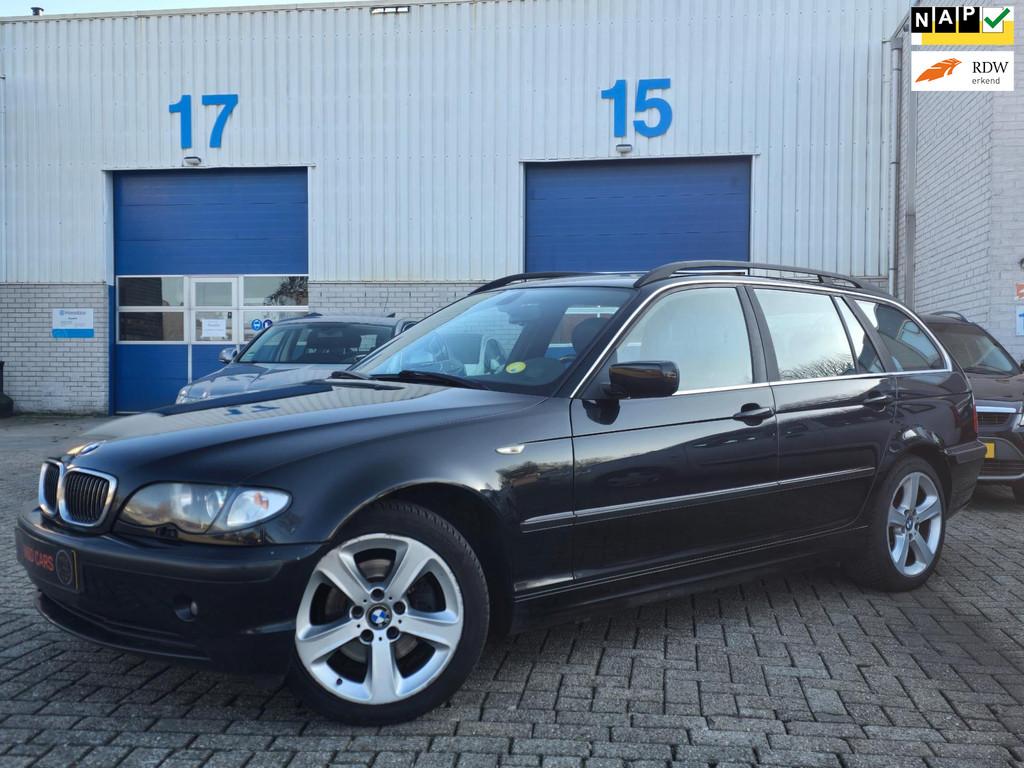 BMW 3-serie Touring 325xi Special Edition AUTOMAAT/TREKHAAK/, Automaat, Gebruikt, Zwart, Parkeersensor