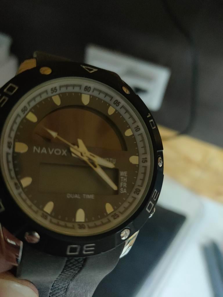 NAVOX Horloge - Werking Onbekend, Overige merken, Overige materialen, Gebruikt, Polshorloge