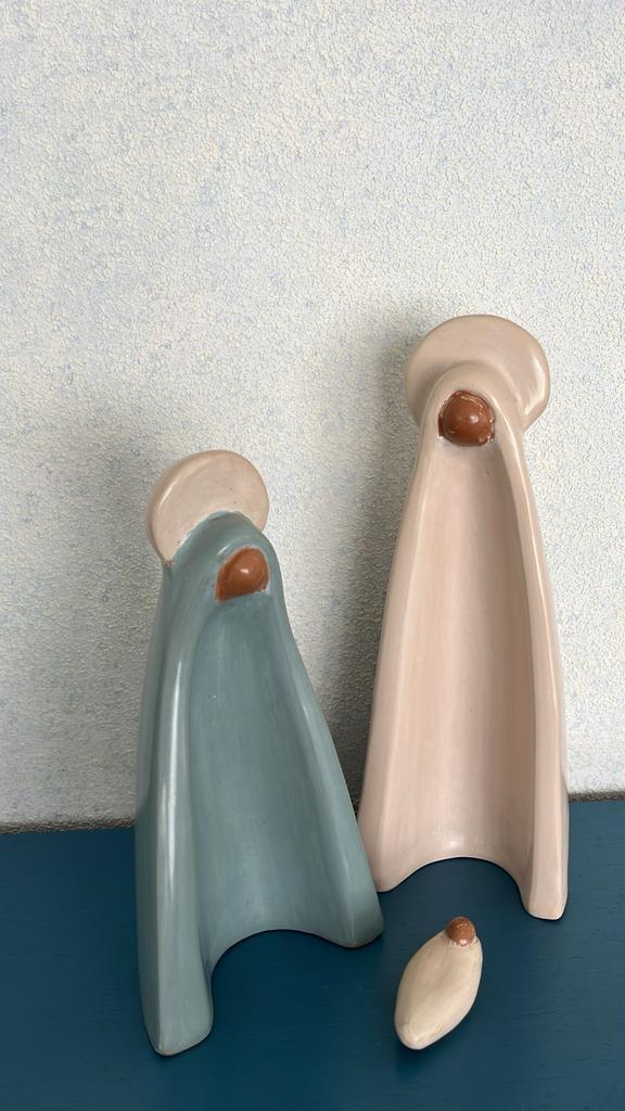 Keramische Beelden: Moeder, Kind en Baby - Made in Peru, Antiek en Kunst, Ophalen, Handgemaakt, 20 - 50 cm, Steen of Keramiek