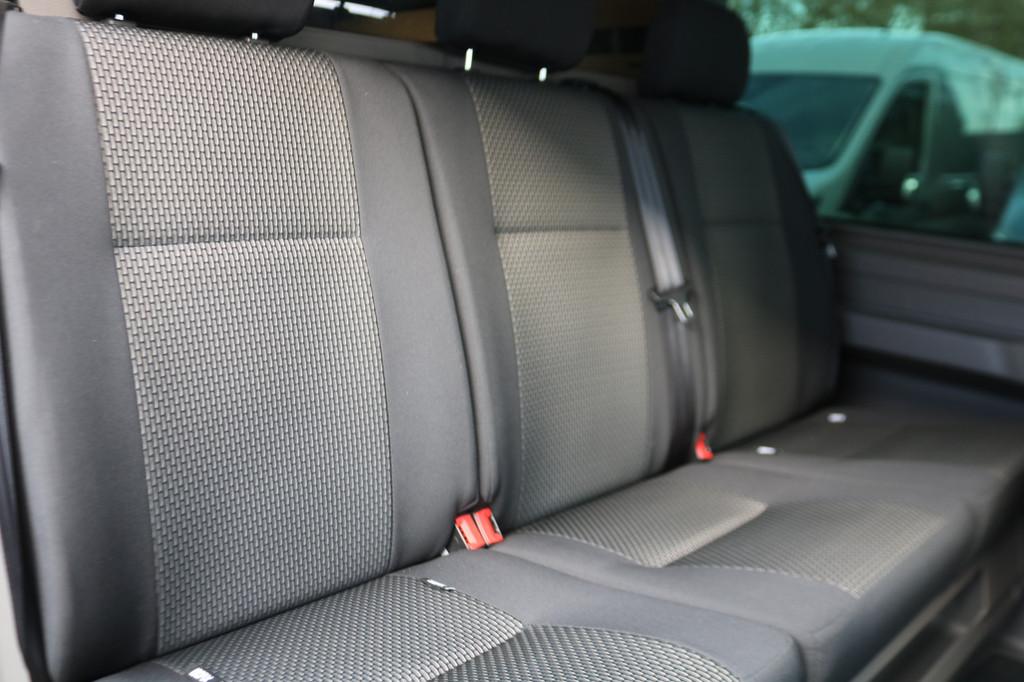 Volkswagen Transporter 2.0 TDI 150pk L2 H1 DC Bulli Automaat, Auto's, Gebruikt, Euro 6, 150 pk, Volkswagen
