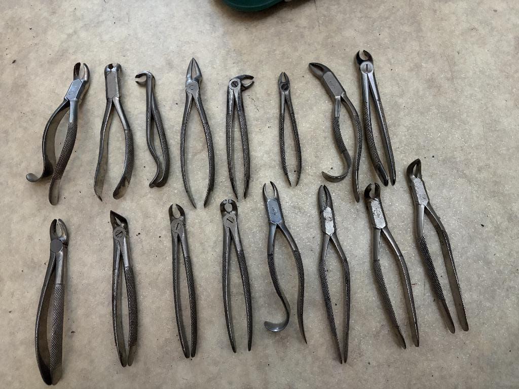 16 verschillende tandarts instrumenten, Antiek en Kunst, Antiek | Gereedschap en Instrumenten, Ophalen of Verzenden