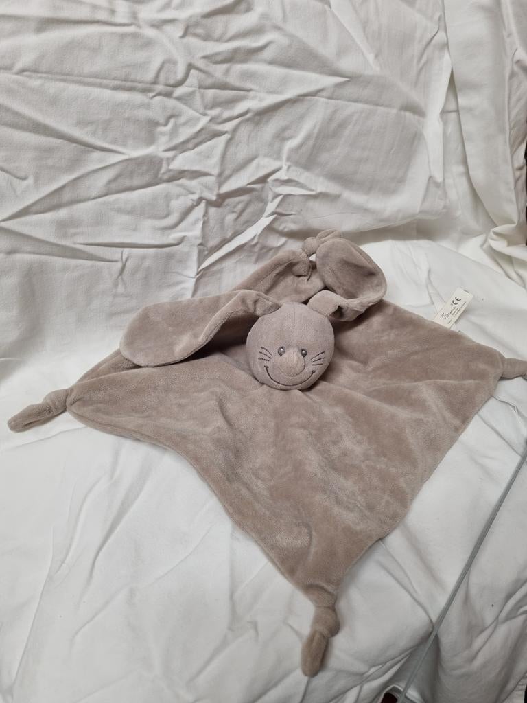 Tiamo knuffel doekje konijn nr 30, Kinderen en Baby's, Ophalen of Verzenden, Nieuw, Konijn