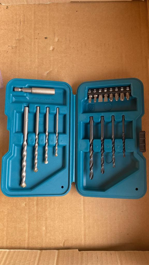Nieuwe Makita Boor- en Bitset in Koffer, Ophalen of Verzenden, Nieuw