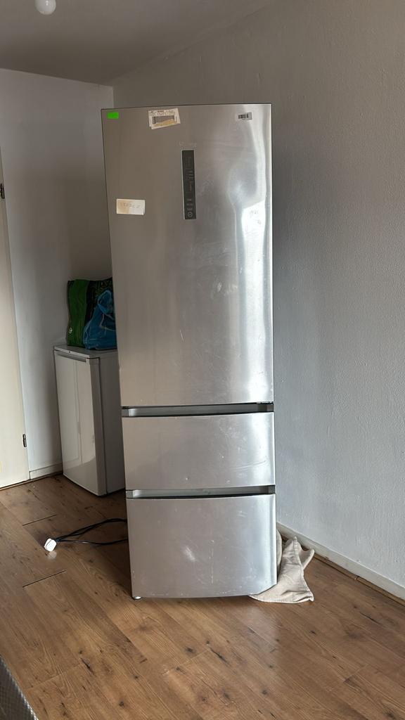 Haier koel-vriescombinatie, Ophalen, 200 liter of meer, 60 cm of meer, Met aparte vriezer