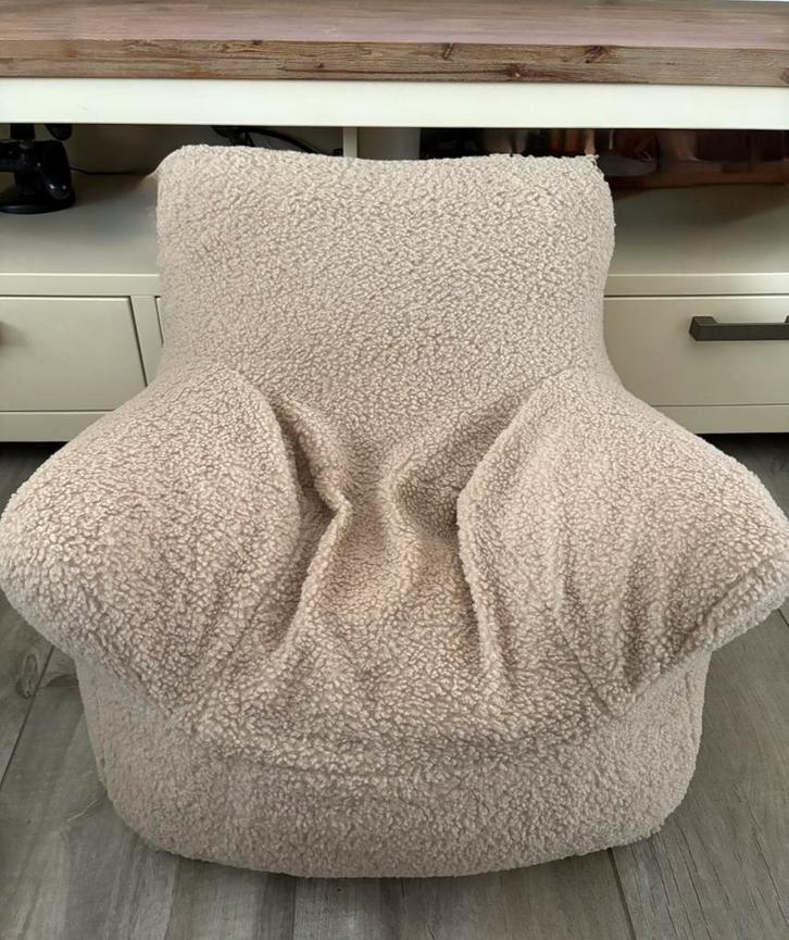 Petite Amelie kinder fauteuil teddy beige, Kinderen en Baby's, Kinderkamer | Overige Meubels, Zo goed als nieuw, Stoel, Ophalen