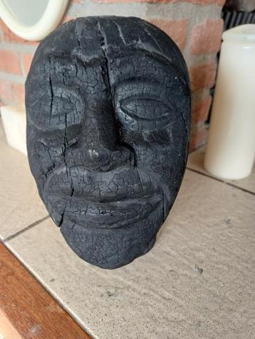 Haans Lifestyle mango hout gezicht beeld beschikbaar voor biedingen