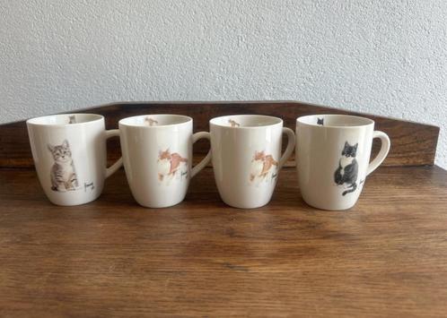 4 Franciens katten mokjes, Verzamelen, Porselein, Kristal en Bestek, Zo goed als nieuw, Kop en/of schotel, Porselein, Ophalen of Verzenden