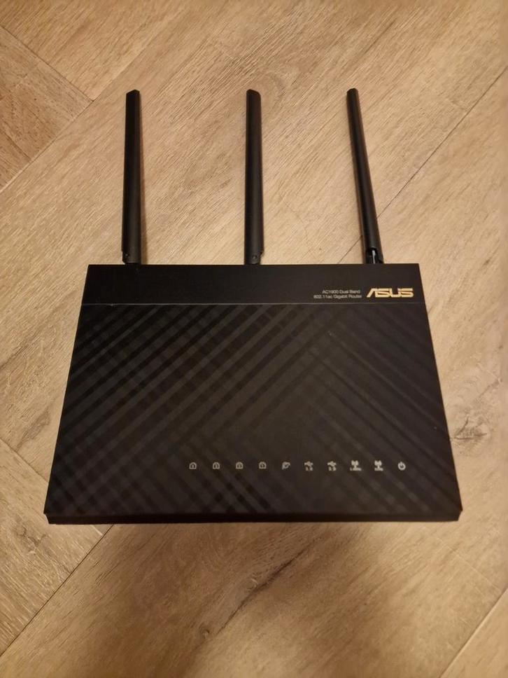 Asus RT-AC68U Gigabit router, Computers en Software, Routers en Modems, Gebruikt, Router, Ophalen of Verzenden