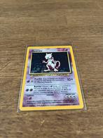 Mewtwo holo 10/102 uit pokemon base set, Hobby en Vrije tijd, Verzamelkaartspellen | Pokémon, Ophalen of Verzenden, Zo goed als nieuw