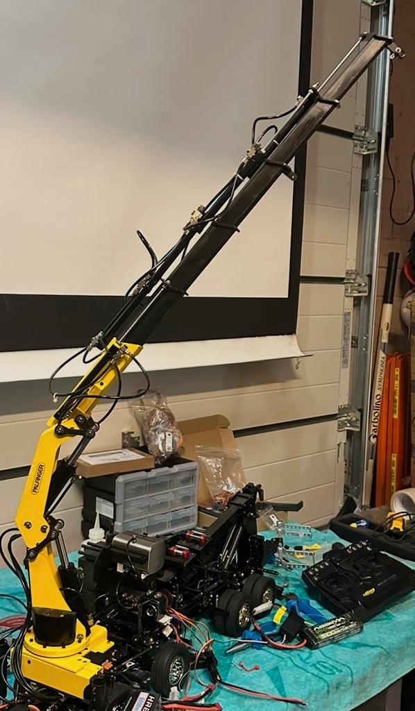 Wegens ombouwen project tamiya 1:14 trucks, Hobby en Vrije tijd, Modelbouw | Radiografisch | Auto's, Zo goed als nieuw, Onderdeel