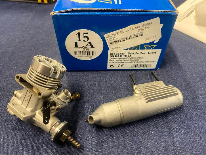 OS-Max 15 LA 2-takt Nitro Motor, Hobby en Vrije tijd, Modelbouw | Radiografisch | Vliegtuigen, Zo goed als nieuw, Nitro, Ophalen of Verzenden