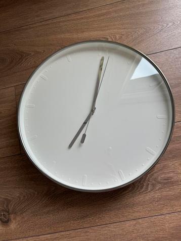 Wandklok Ikea Mallhoppa diameter 35 cm beschikbaar voor biedingen