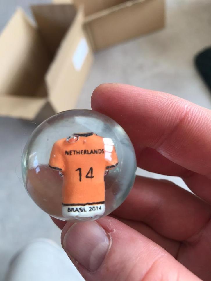 Grote voetbal knikkers, 100 dozen! (4.800 knikkers), Verzamelen, Sportartikelen en Voetbal, Zo goed als nieuw, Overige typen, Buitenlandse clubs