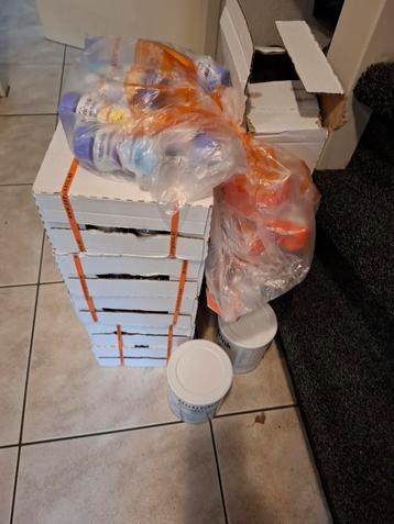 175 flesjes nutridrink en 2 potten nutri drink poeder  beschikbaar voor biedingen