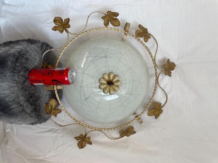 Vintage (Hollywood regency) plafondlamp met metalen bladeren, Huis en Inrichting, Lampen | Plafondlampen, Gebruikt, Glas, Metaal