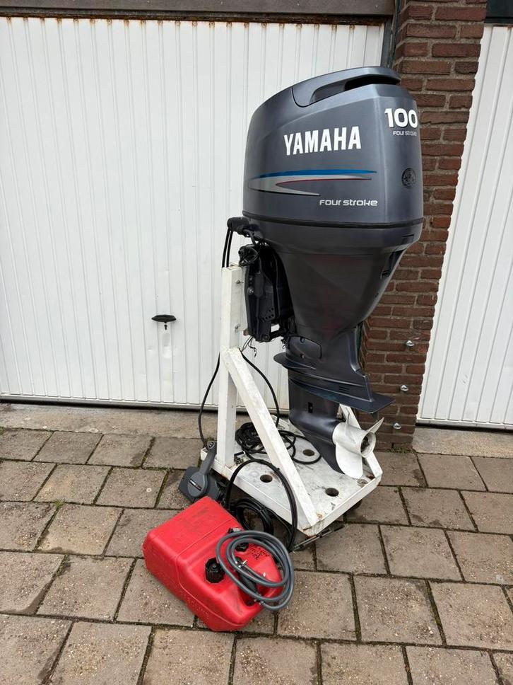 Yamaha 100 pk 4 takt langstaart buitenboordmotor boot motor., Watersport en Boten, Buiten- en Binnenboordmotoren, Gebruikt, Benzine