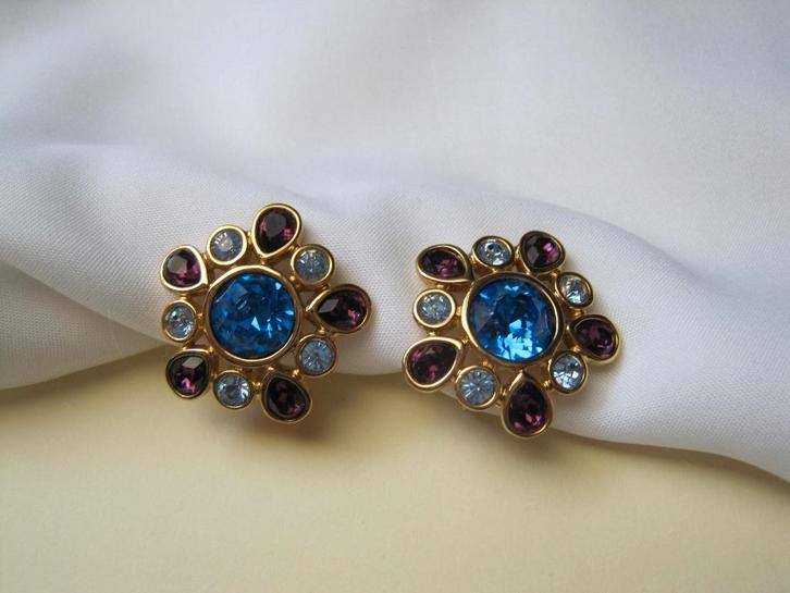 Oorbellen Swarovski kristal / blauw paars, Sieraden, Tassen en Uiterlijk, Oorbellen, Zo goed als nieuw, Overige materialen, Overige kleuren