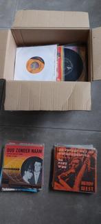 Doos met 200 singels meest Nederlandstalig, Cd's en Dvd's, Vinyl | Nederlandstalig, Overige formaten, Levenslied of Smartlap, Gebruikt