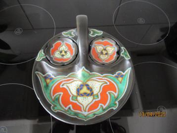 SCHAAL+ 2 ONDERZETTERS- GOEDEWAAGEN GOUDA PLATEEL-ORGHIDEE beschikbaar voor biedingen