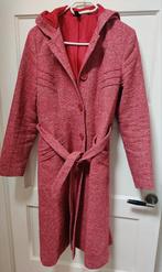 Mantel rood met capuchon. Merk divided maat 38, Kleding | Dames, Jassen | Winter, Ophalen of Verzenden, Zo goed als nieuw, Maat 38/40 (M)