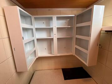 Medicijnkastje - Praktisch & Netjes! beschikbaar voor biedingen