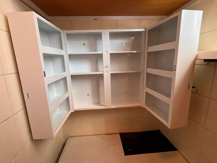 Medicijnkastje - Praktisch & Netjes!, Huis en Inrichting, Badkamer | Badkamermeubels, Gebruikt, Spiegelkast, Minder dan 100 cm