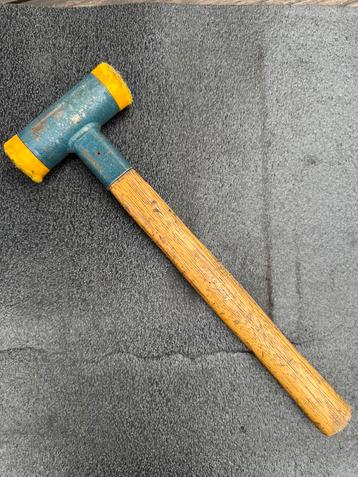 Wiha terugslagvrije hamer 40mm met hickory steel beschikbaar voor biedingen