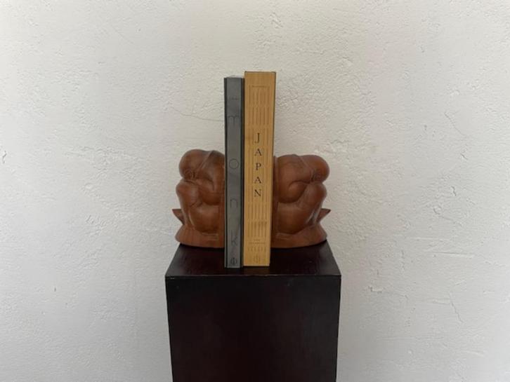 VTG Zeldzame set Teakhouten huilende Boeddha boekensteunen, Huis en Inrichting, Woonaccessoires | Wandplanken en Boekenplanken