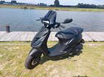 Zgan, Piaggio Zip, full options, bj 2022 met 6820 km., Fietsen en Brommers, Scooters | Piaggio, Ophalen, Zo goed als nieuw, Zip