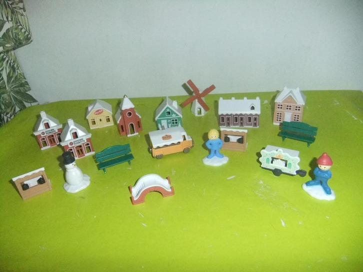 AH MINI KERSTDORPJE SET, Verzamelen, Supermarktacties, Albert Heijn, Ophalen