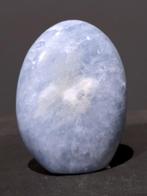 Blauwe Calciet, sculptuur, 0,8 kg, 12 cm hoog, 25,- euro, Ophalen, Mineraal