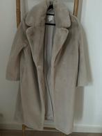 Beige faux fur jas van H&M, Kleding | Dames, Jassen | Winter, Ophalen of Verzenden, Zo goed als nieuw, Maat 34 (XS) of kleiner