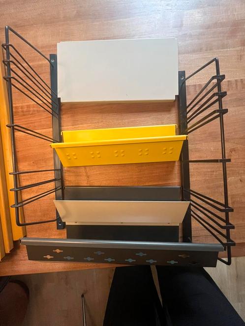 Tomado vintage wandrek met postvakjes uniek exemplaar, Huis en Inrichting, Woonaccessoires | Wandplanken en Boekenplanken, Gebruikt