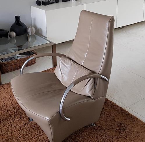 Prachtige fauteuil van Sitting Vision (De Toekomst), Huis en Inrichting, Fauteuils, Gebruikt, Leer, Metaal, 50 tot 75 cm, Minder dan 75 cm