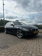 BMW 3-Serie 316I Touring AUT 2014 Blauw (nieuwe ketting), Auto's, Automaat, 74 €/maand, Zwart, 4 cilinders