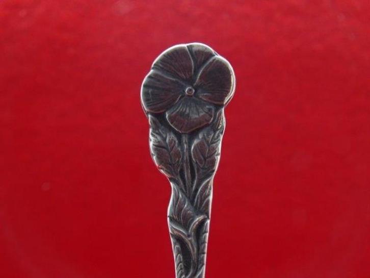 Lepeltje: Viooltje  Bloemenlepeltje, Antiek en Kunst, Antiek | Bestek, Verzenden