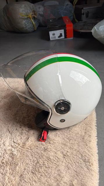 Vinz scooter helm beschikbaar voor biedingen
