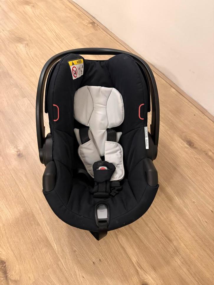Stokke Izi Go Modular X1 autostoel + Isofix base, Kinderen en Baby's, Autostoeltjes, Zo goed als nieuw, Overige merken, 0 t/m 13 kg