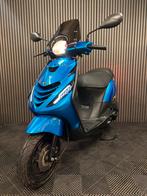 PIAGGIO ZIP 2018 BROM 4T 2V FULL OPTION ICE CANDY BLEU, Fietsen en Brommers, Scooters | Piaggio, Maximaal 45 km/u, Zip, Ophalen of Verzenden