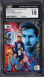 Lionel Messi Topps Project22 by Orlando Arocena graded 10, Ophalen of Verzenden