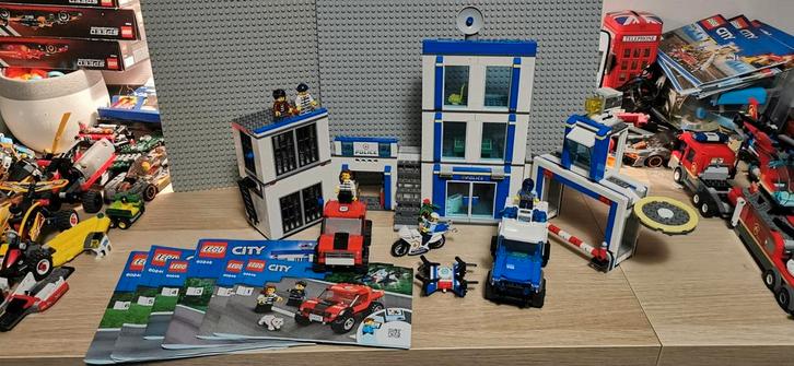 LEGO City 60246 Politiebureau - Compleet!, Kinderen en Baby's, Speelgoed | Duplo en Lego, Zo goed als nieuw, Lego, Complete set