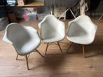 3x witte vitra look stoel, Huis en Inrichting, Stoelen, Ophalen of Verzenden, Zo goed als nieuw, Wit, Drie