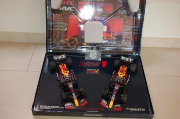 MAX VERSTAPPEN special RB19 duo set Minichamps UNIEK!! WRH beschikbaar voor biedingen