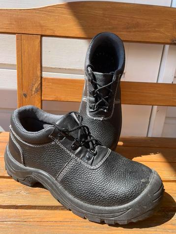 Werkschoenen kos laag S3 veiligheidsschoenen unisex maat 41 beschikbaar voor biedingen