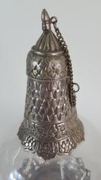 Antieke vintage glazen fles, metaal of tin beslag en dop. S5, Antiek en Kunst, Antiek | Glas en Kristal, Ophalen of Verzenden