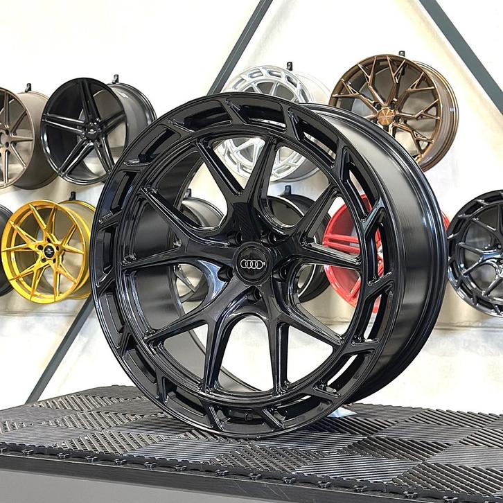 22 inch Forzza Flow Forged Velgen Audi RS6 Q8 SQ8 Q7 SQ7, Auto-onderdelen, Banden en Velgen, Velg(en), Overige maten, Personenwagen