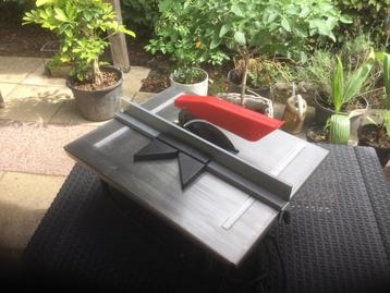 Zaagtafel voor tegels en ceramiek  beschikbaar voor biedingen