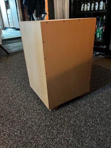 Mooie houten Cajon – in topstaat beschikbaar voor biedingen