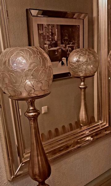 Hollywood Regency Sidetable met Spiegel beschikbaar voor biedingen